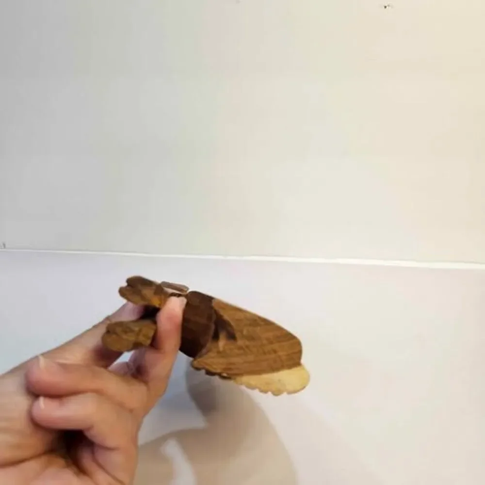 Wooden cat figurine